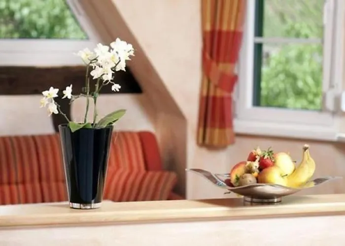 Gaestehaus Zur Traube 瑞尔