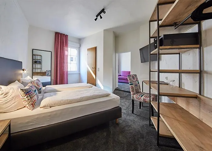 Gaestehaus Zur Traube 瑞尔