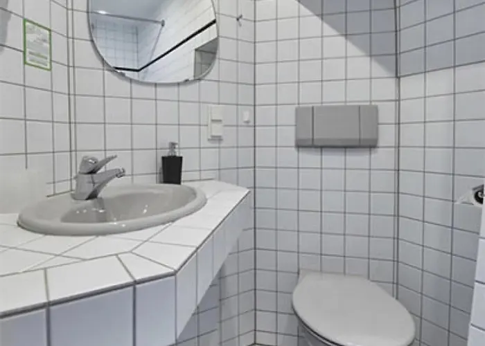 Gaestehaus Zur Traube 住宿加早餐酒店 瑞尔